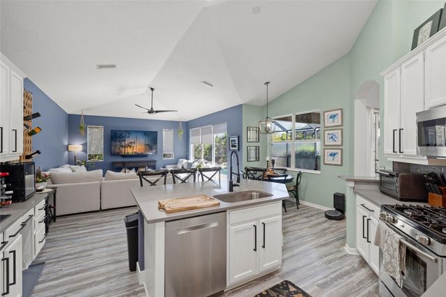 6723 TAILFEATHER WAY, Bradenton, FL 34203