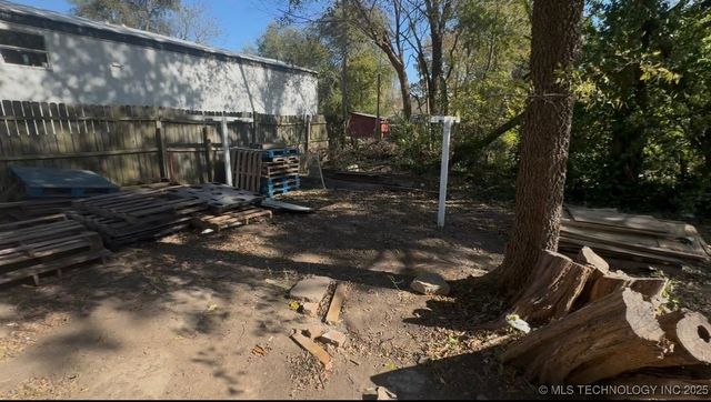 622 S B Street, Muskogee, OK 74403