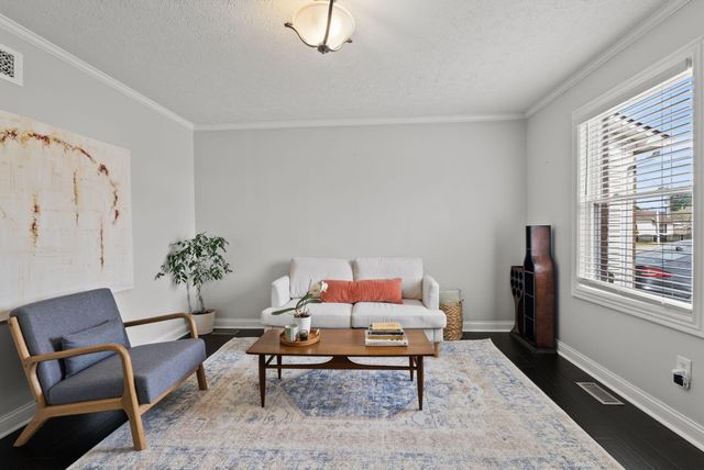 204 Strawberry Court, Nicholasville, KY 40356