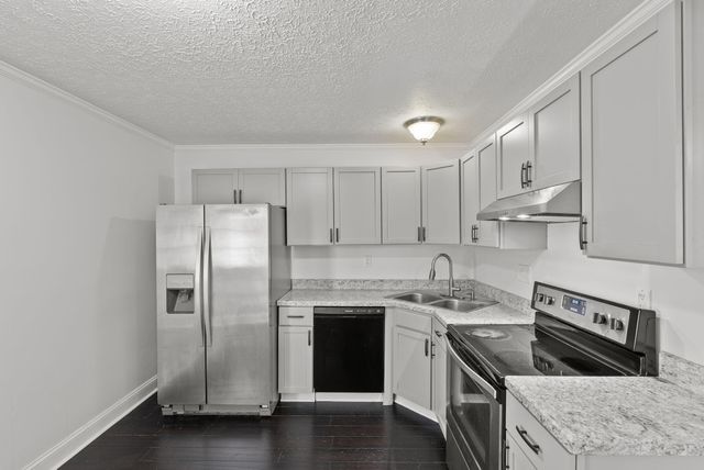 204 Strawberry Court, Nicholasville, KY 40356