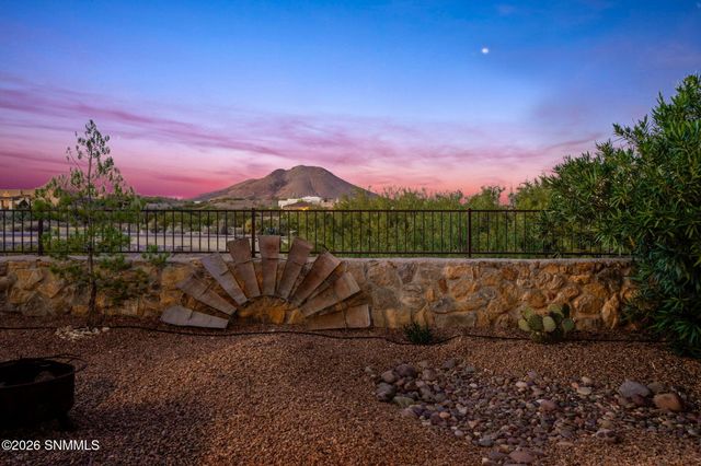8052 Renoir Loop, Las Cruces, NM 88007