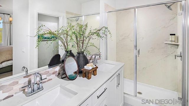 417 Beaker Rd, San Marcos, CA 92078