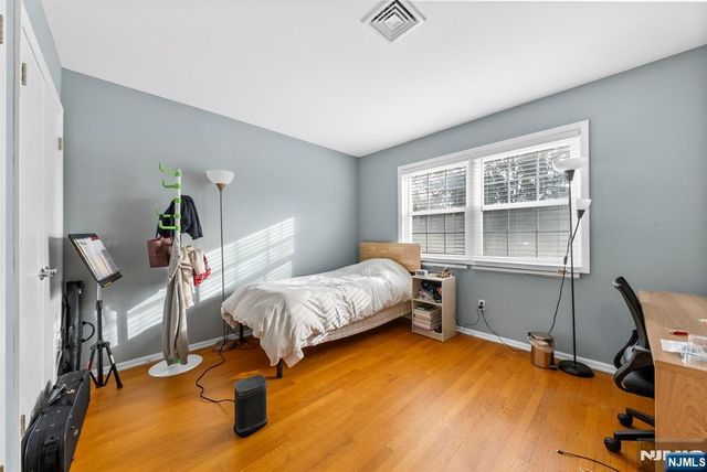 32 Davenport Avenue, Tenafly, NJ 07670