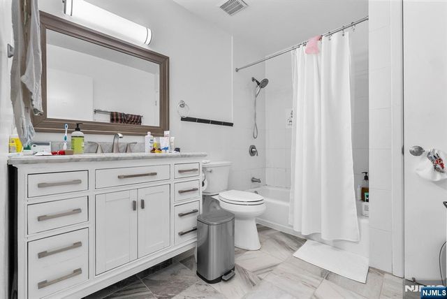 32 Davenport Avenue, Tenafly, NJ 07670