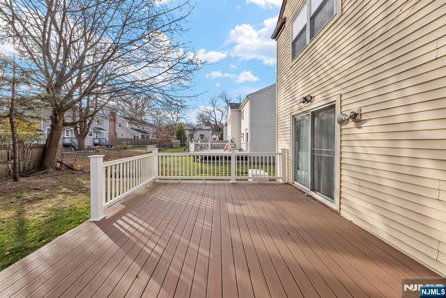 32 Davenport Avenue, Tenafly, NJ 07670