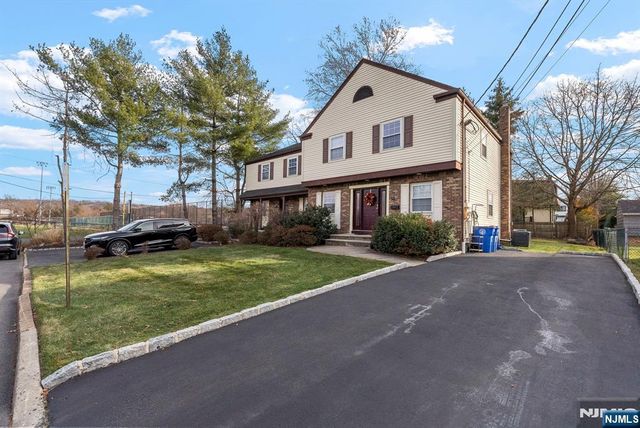 32 Davenport Avenue, Tenafly, NJ 07670