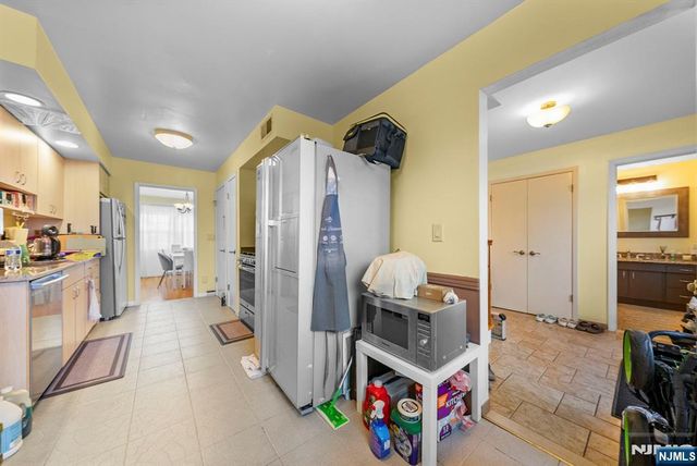 32 Davenport Avenue, Tenafly, NJ 07670