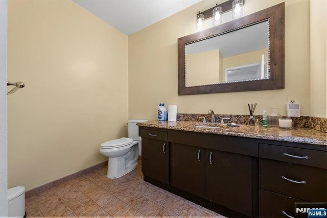 32 Davenport Avenue, Tenafly, NJ 07670