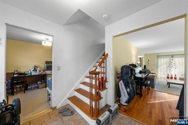 32 Davenport Avenue, Tenafly, NJ 07670