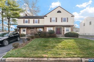 32 Davenport Avenue, Tenafly, NJ 07670