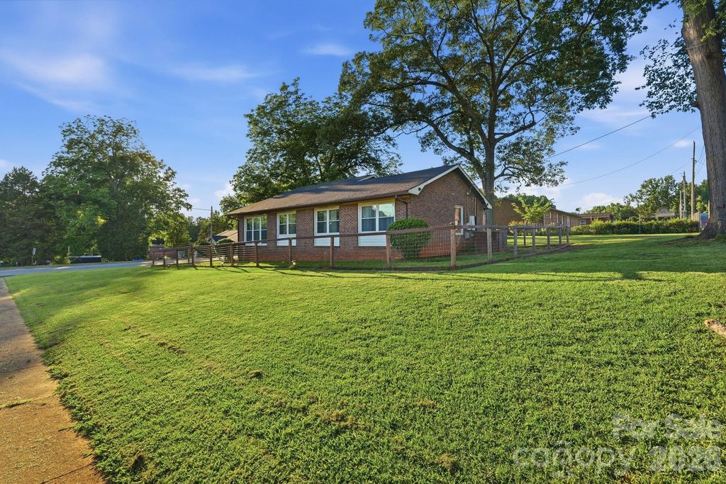 300 N Watterson Street, Kings Mountain, NC 28086