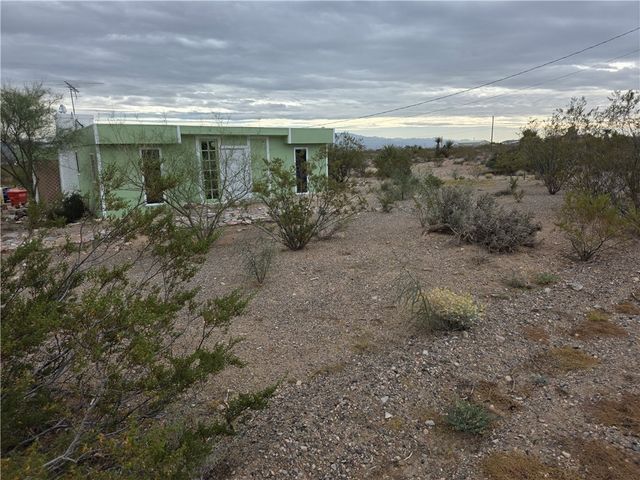 1460 S Egar, Golden Valley, AZ 86413