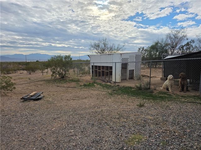 1460 S Egar, Golden Valley, AZ 86413