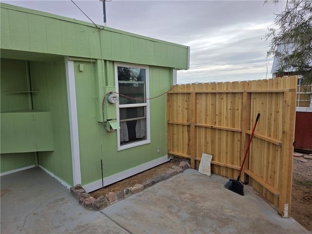 1460 S Egar, Golden Valley, AZ 86413