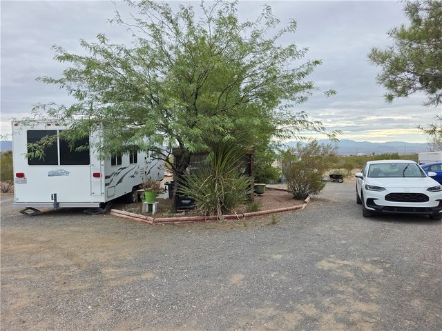 1460 S Egar, Golden Valley, AZ 86413