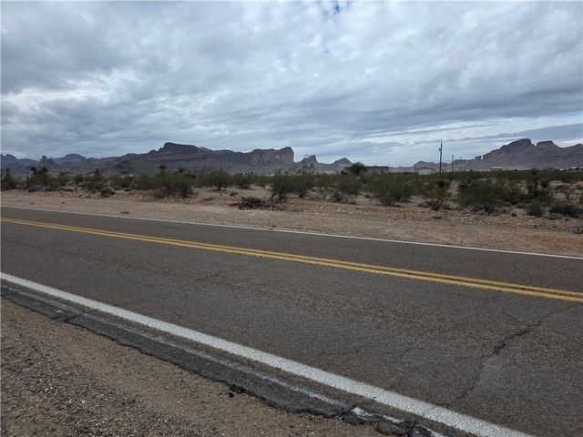 1460 S Egar, Golden Valley, AZ 86413