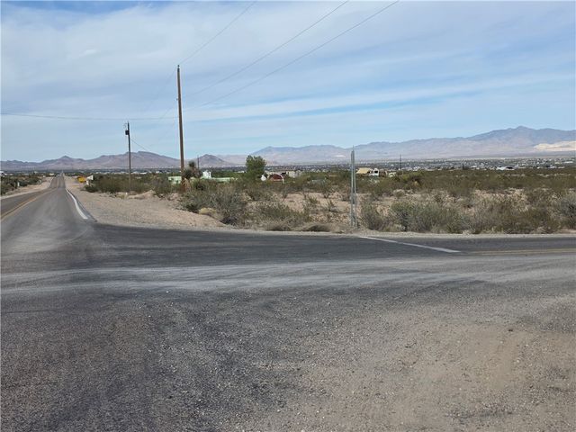 1460 S Egar, Golden Valley, AZ 86413