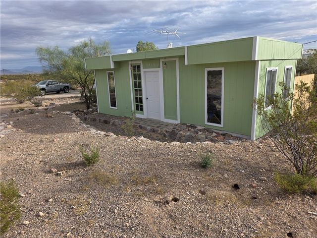 1460 S Egar, Golden Valley, AZ 86413