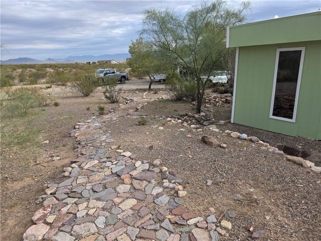 1460 S Egar, Golden Valley, AZ 86413