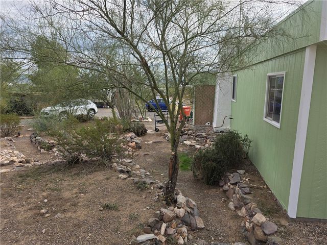 1460 S Egar, Golden Valley, AZ 86413