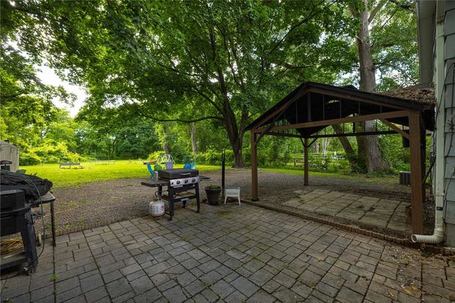 1062 Long Pond Road, Greece, NY 14626