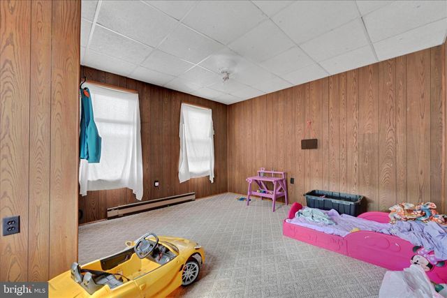 237-241 S CHESTNUT ST, Shenandoah, PA 17976