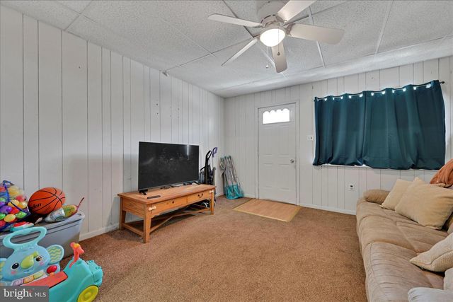 237-241 S CHESTNUT ST, Shenandoah, PA 17976