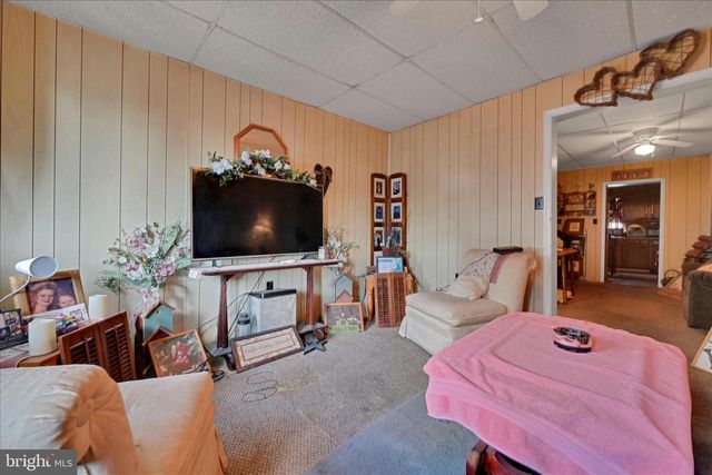 237-241 S CHESTNUT ST, Shenandoah, PA 17976