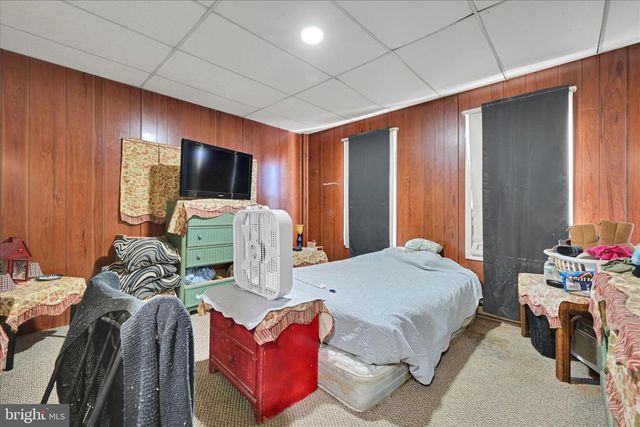 237-241 S CHESTNUT ST, Shenandoah, PA 17976