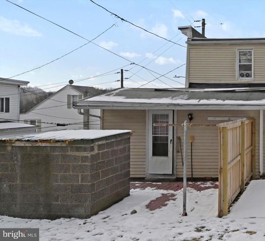 237-241 S CHESTNUT ST, Shenandoah, PA 17976