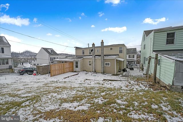 237-241 S CHESTNUT ST, Shenandoah, PA 17976