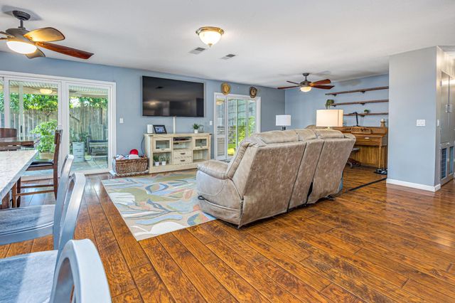 7220 Windjammer Way, Citrus Heights, CA 95621