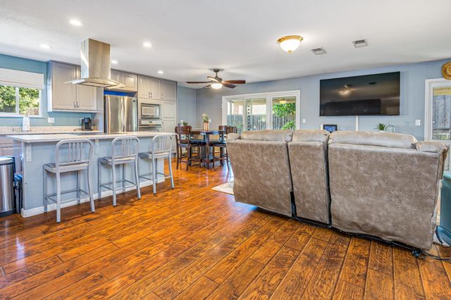 7220 Windjammer Way, Citrus Heights, CA 95621