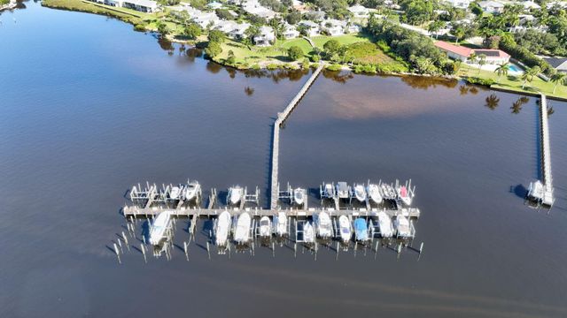 2164 NW Tilia Trl, Stuart, FL 34994