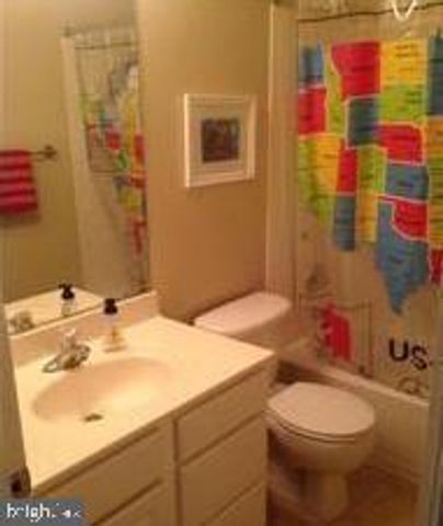 8213 GLADE BANK DR, Manassas, VA 20111