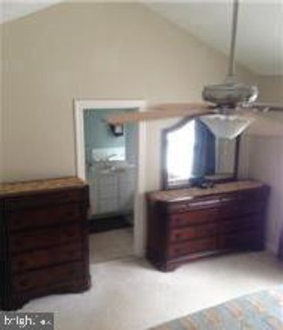8213 GLADE BANK DR, Manassas, VA 20111