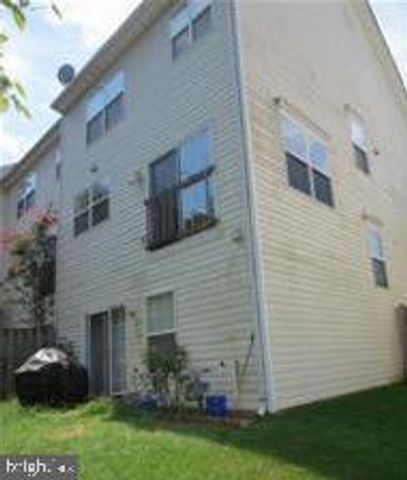8213 GLADE BANK DR, Manassas, VA 20111