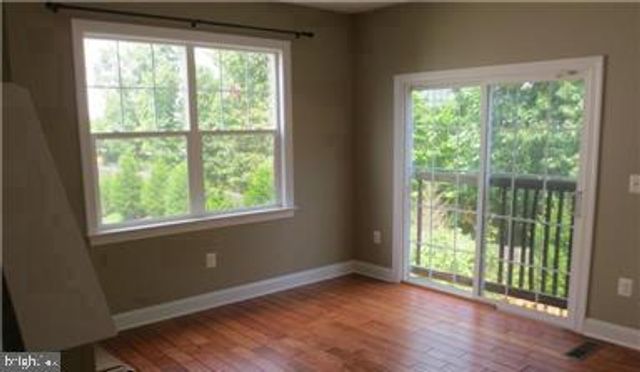 8213 GLADE BANK DR, Manassas, VA 20111