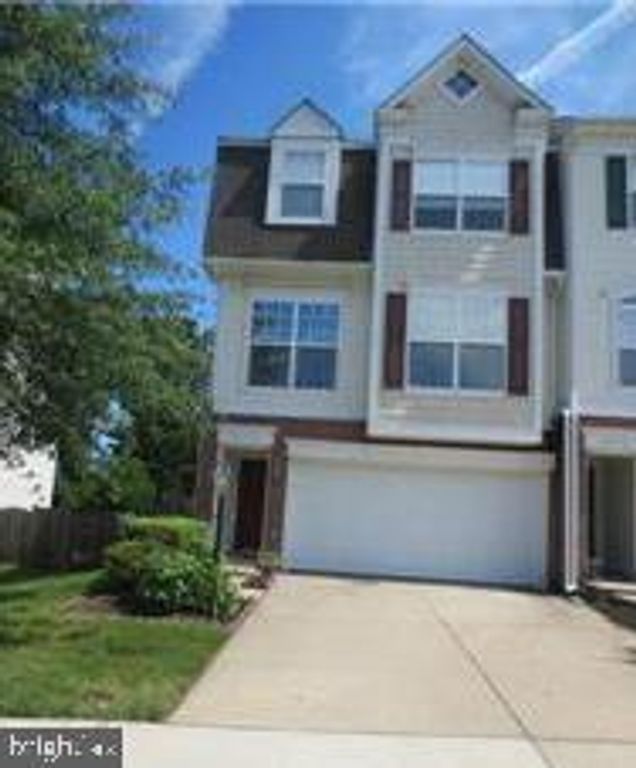 8213 GLADE BANK DR, Manassas, VA 20111