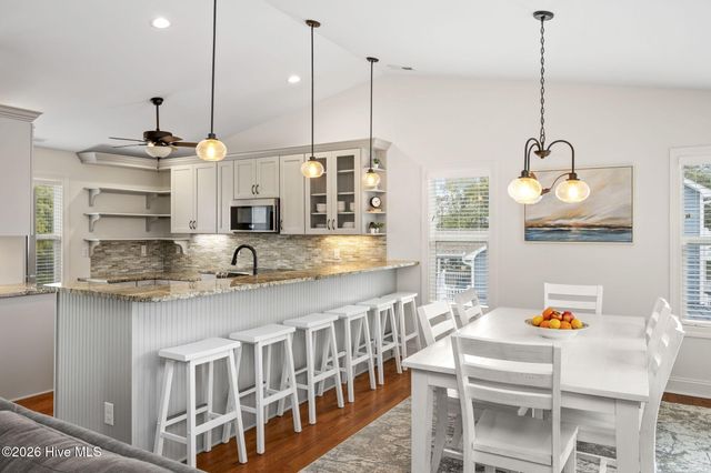 106 Wyndward Court, Emerald Isle, NC 28594