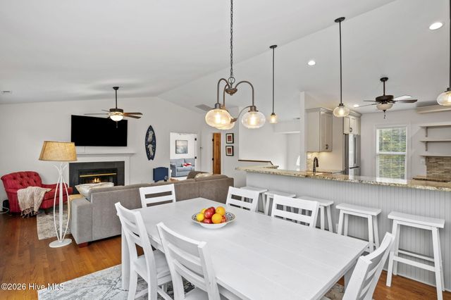 106 Wyndward Court, Emerald Isle, NC 28594