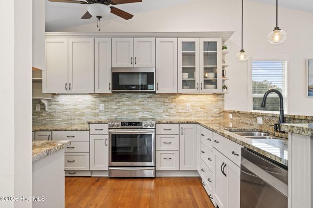 106 Wyndward Court, Emerald Isle, NC 28594