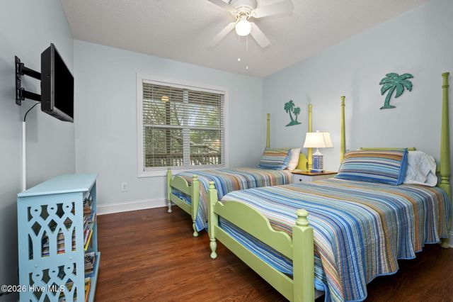 106 Wyndward Court, Emerald Isle, NC 28594