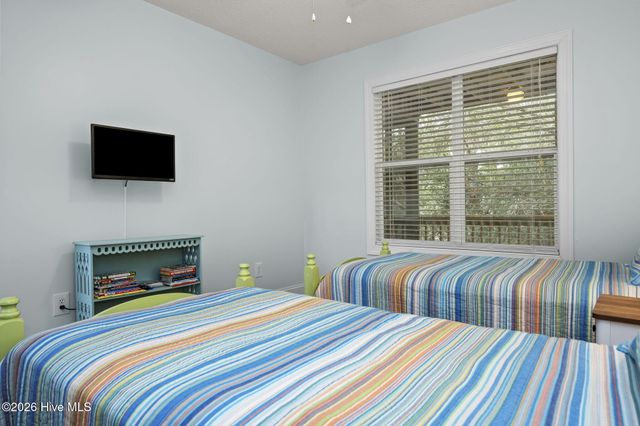 106 Wyndward Court, Emerald Isle, NC 28594