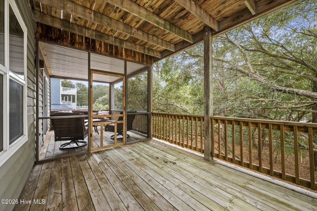 106 Wyndward Court, Emerald Isle, NC 28594