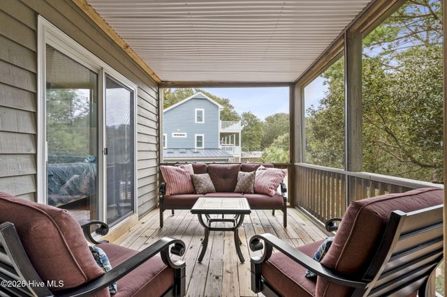 106 Wyndward Court, Emerald Isle, NC 28594