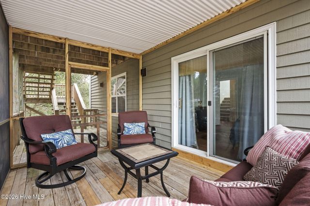 106 Wyndward Court, Emerald Isle, NC 28594