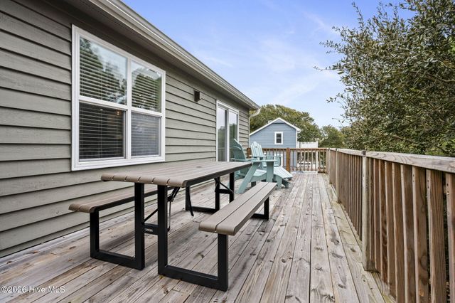 106 Wyndward Court, Emerald Isle, NC 28594