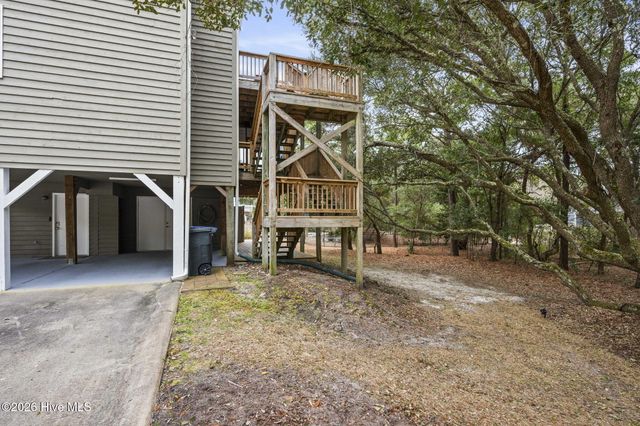 106 Wyndward Court, Emerald Isle, NC 28594
