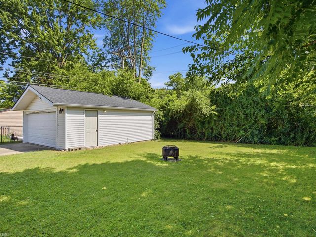 11315 Delvin Drive, Sterling Heights, MI 48314